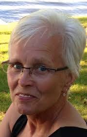 Ardis Howard's Instagram, Twitter & Facebook