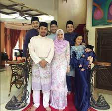Kita mulakan dengan aizat af. 15 Trend Terbaru Baju Raya Artis Paling Cantik Lamaz Morradean