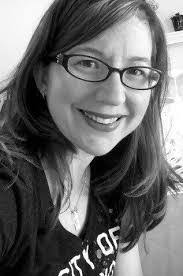 Lori Otto's Instagram, Twitter & Facebook