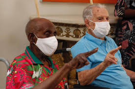 Jun 13, 2021 · aos 101 anos, o ator orlando drummond, conhecido pelo papel de seu peru na escolinha do professor raimundo, teve alta do hospital no sábado (12) ap&oacu Aos 101 Anos Ator Orlando Drummond E Vacinado Contra A Covid 19 Sou Um Abencoado Verso Diario Do Nordeste