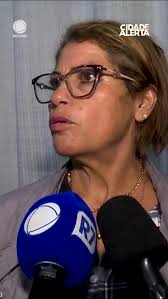 Nicolas do Carmo, de 22 anos, foi preso suspeito de tentar matar a própria  mãe, Dona Cida, com a ajuda da namorada de 17 anos, em Mairiporã (SP).  Segundo a investigação, o casal teria envenenado a ...