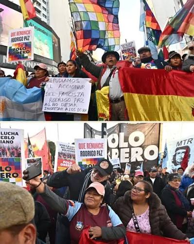 Movilizamos junto a la comunidad boliviana en Argentina desde el Obelisco a  la embajada de Bolivia en apoyo a la rebelión popular que lleva más de 45  días exigiendo la renuncia del