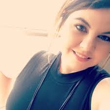 Courtney Chappell's Instagram, Twitter & Facebook