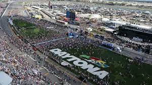 The daytona 500 goes green on february 17th. Want To Work At Daytona 500 The Speedway Is Hiring