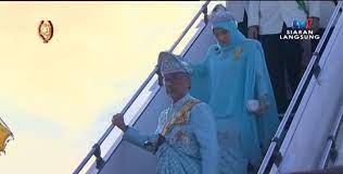 Savesave 16 cuti pertabalan agong 2019 for later. Istiadat Pertabalan Yang Di Pertuan Agong Ke 16 Denaihati