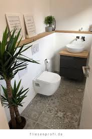 Gaste Wc Unserer Kunden Mit Der Grauen Zementoptikfliese Memories Focus Pearl 60x60 Fur 34 90 M Badezimmer Toiletten Ideen Gastebad