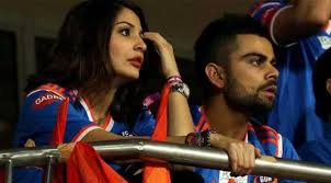 Anushka sharma and virat kohli looked royal in traditional outfits by sabyasachi mukherjee. Anushka Sharma Bantah Akan Segara Menikah Dengan Virat Kohli Showbiz Liputan6 Com