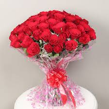 The beautiful season of spring is about to come, so we decided to spark your inspiration with a showcase of flower photos. Flowers For Wife Send Red Rose Flowers For Wife Online Floweraura Floweraura