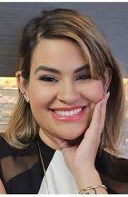 Edith Desmond's Instagram, Twitter & Facebook