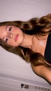 Olivia Weinberg's Instagram, Twitter & Facebook