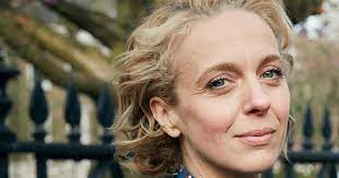Amanda abbington's night was off to a great start when sherlock won the award for outstanding television movie at the 2016 emmy awards, but then dropped to a low point when her purse was stolen. Amanda Abbington Sherlock Ard Das Erste