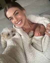 Profil de Raina Ellison