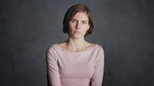 Dec 06, 2020 · the only person serving time for the murder of amanda knox's roommate meredith kercher has been released from prison to finish his sentence with community service, according to reports. Engel Mit Den Eisaugen Amanda Knox Hat Ihr Baby Im Mutterleib Verloren