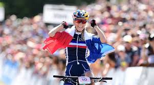 Focus on refining your ability to land with both wheels at the same time. Pauline Ferrand Prevot Est Votre Championne Des Championnes Francaises 2019
