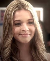 Alison Almeida's Instagram, Twitter & Facebook