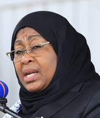 2015 genel seçimlerinde john magufuli ile birlikte tanzanya başkan yardımcısı ilan edildikten sonra tanzanya 'un ilk kadın başkan yardımcısı oldu. Ooowadp2bkbhum