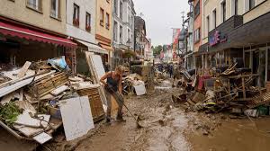 Der regen hat aufgehört, das hochwasser ist noch da. L Q4gjeczzlosm