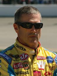 Drivers, personalities take rivalry to the pool tables