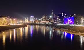 Geographisch liegt die stadt weit im landesinneren unweit der grenze zu weißrussland. Vilnius Die Hauptstadt Litauens