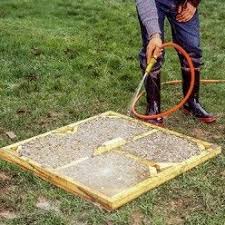 Tutoriel Comment Fabriquer Des Dalles Gravillonnees Pour Ses Allees Dalles Moules En Beton Dalle Jardin