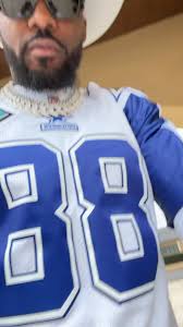 @DezBryant's video Tweet