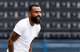 coelho briga com assessor da diretoria de base do corinthians em jogo contra o vasco central do timao noticias do corinthians