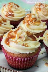 Cupcakes Au Caramel Beurre Sale Et Amandes Recette Dessert Gateaux Et Desserts Recettes Sucrees