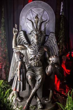 Resultado de imagem para baphomet statue kids]"