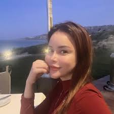 Catherine Hauenstein's Instagram, Twitter & Facebook