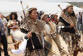 He became king on the death of his father, king cyprian bhekuzulu kasolomon, in 1968. Xgbngtc5ouybjm