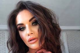 Angel angel bocah zaman now umur 9 th udh ngerti lobang maut zaman saya boro ngerti lihat cewe aja takut. Ikut Foto Telanjang Di Dubai Identitas Model Ini Terungkap Karena Tatonya