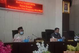 Plt Bupati Solsel Sampaikan Rancangan Kua Ppas Apbd 2021 Berita Minang
