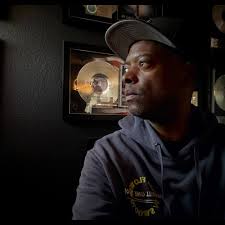 Donald XL Robertson • XLP