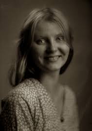 When ladies make fun of the photographer, it pays off