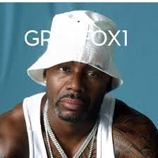 Mac Herron's Instagram, Twitter & Facebook