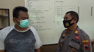 Baju security cewe nama nur baju security cewe nama nur / jabatan pembangunan kemahiran jurnal dan ebook skil. Lagi Asyik Berjudi Sopir Truk Di Grobogan Diciduk Polisi