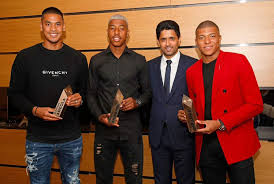 Täglich kommen 1000 neue fotos hinzu. Kylian Mbappe So Futebol Amino