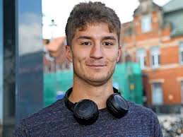 Umfrage: Soll Bahnfahren für Soldaten kostenlos sein?