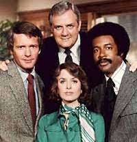 Ironside is een amerikaans misdaaddrama op televisie dat gedurende 8 seizoenen van 1967 tot 1975 op nbc werd uitgezonden. Caftan Woman Favourite Tv Shows Ironside 1967 1975