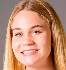 Ellie Helton's Instagram, Twitter & Facebook