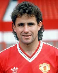 Arthur Albiston » Bilanz unter Schiedsrichter Kenneth Walmsley