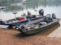 Puisque la remorque pèse 900 kg ou moins, il n'est pas nécessaire de faire faire une vérification mécanique. Assurance Bateau Et Remorque Ce Qu Il Faut Savoir En Tant Que Pecheur