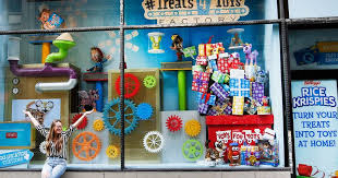 Greetings, in every one of our boxes, there is a mix of small snacks and large snacks. Kellogg S Activates Crafty Treats 4 Toys Window Display For Rice Krispies Adstasher