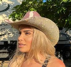 Tanya Batts's Instagram, Twitter & Facebook