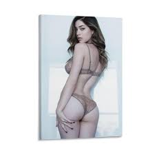 Amazon.com: likaub Lauren - Póster de modelo femenino sexy de verano (12)  póster de arte en lienzo y arte de pared, póster moderno para decoración de  dormitorio familiar, 12 x 18 pulgadas (