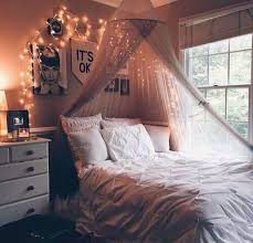 Image Via We Heart It Artsy Room Tumblr Roomidea Winterroom Falldecore Romantic Bedroom Design Bedroom Makeover Bedroom Design