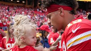 Lee's Summit divided over Superintendent Dennis Carpenter