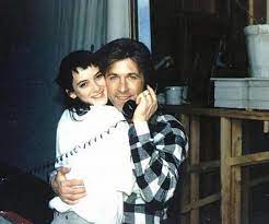 Beetlejuice is a 1988 american fantasy comedy film directed by tim burton, produced by the geffen company, and distributed by warner bros. Beetlejuice 1988