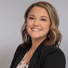 Kelly Swartz's Instagram, Twitter & Facebook