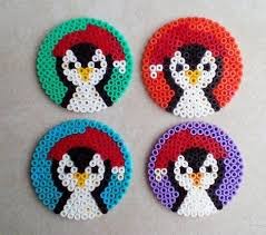 Boules De Noel Motif Pingouins Perles Chauffantes Hama En 2020 Perle A Repasser Noel Noel Artisanal Pour Enfants Noel